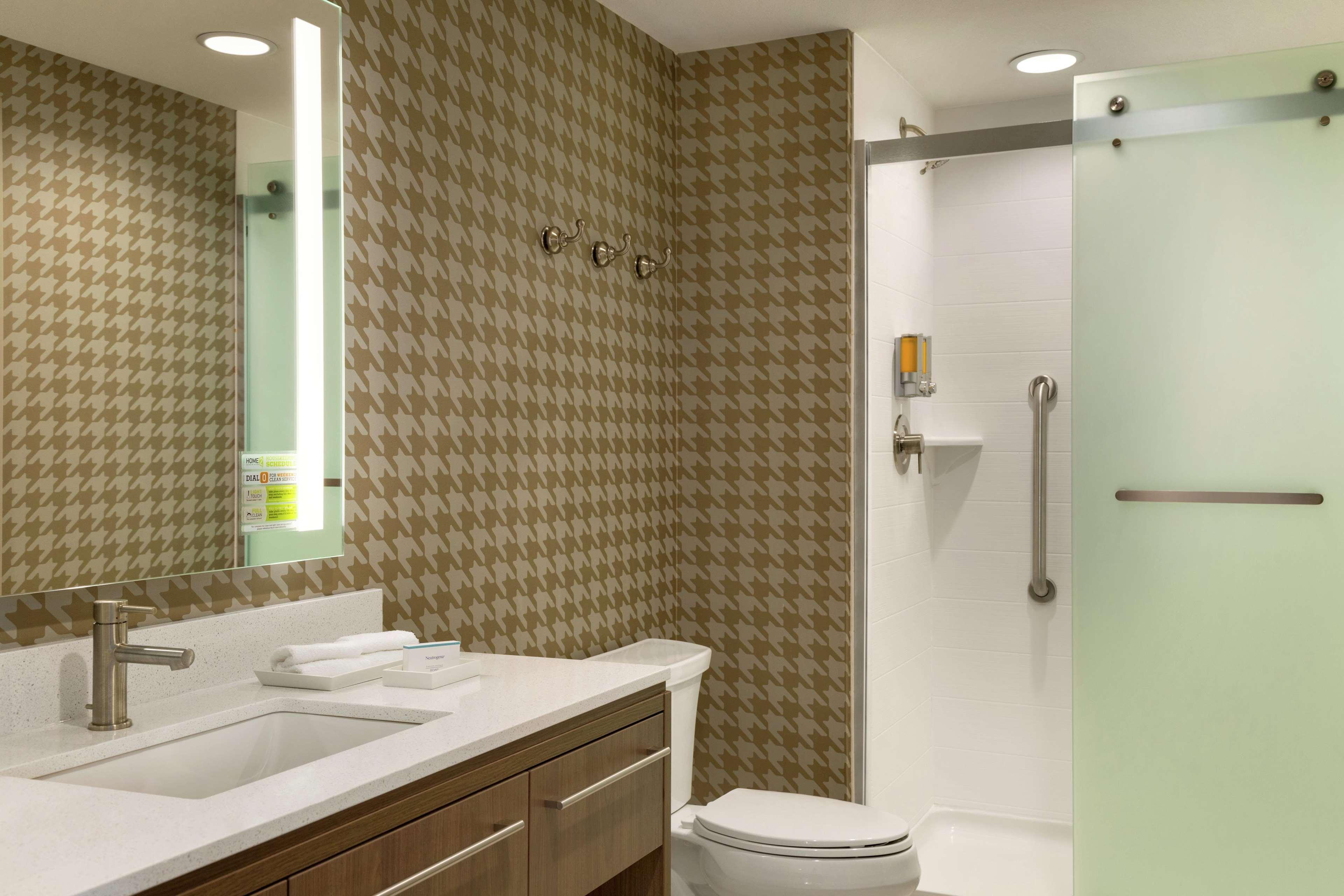 Home2 Suites By Hilton Frederick Exterior foto