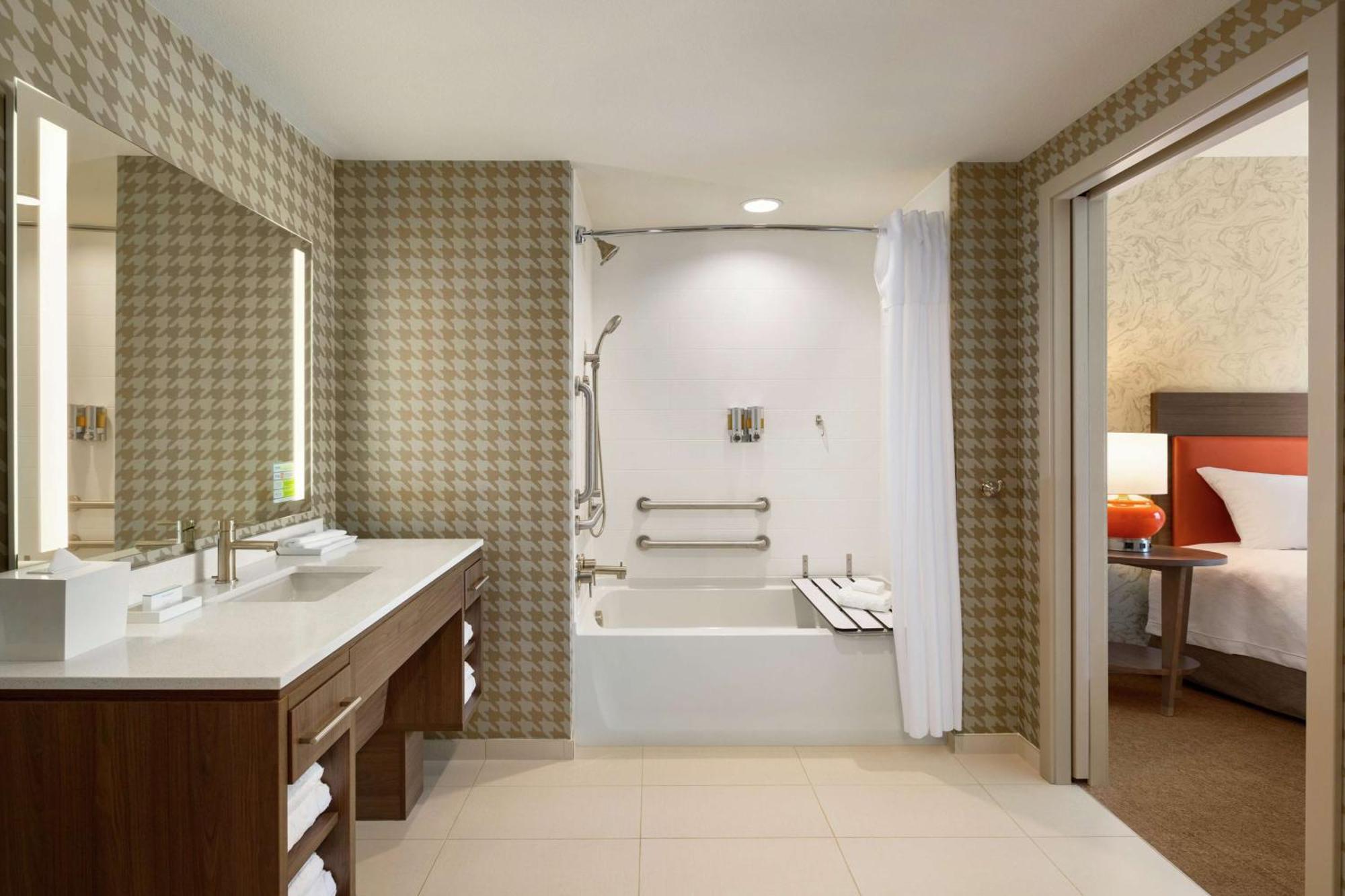 Home2 Suites By Hilton Frederick Exterior foto